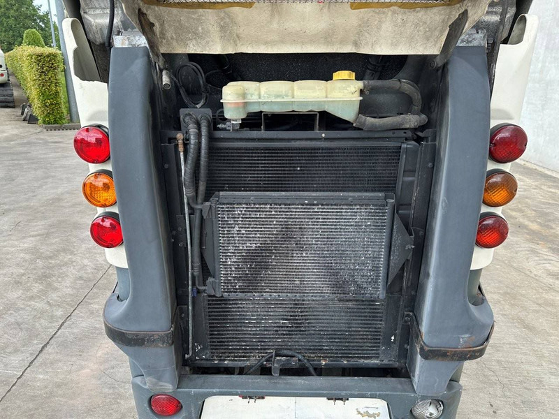 Schmidt Swingo 225 - Подметально-уборочная машина: фото 5 Schmidt Swingo 225 - Подметально-уборочная машина: фото 5