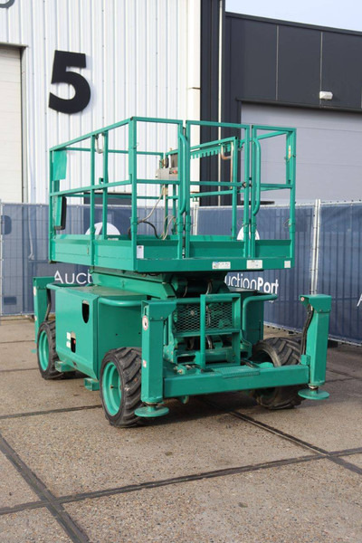 Skyjack SJ 6832RT - Ножничный подъемник: фото 4 Skyjack SJ 6832RT - Ножничный подъемник: фото 4