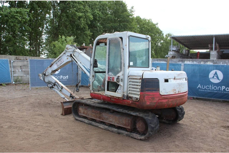 Takeuchi TB 175 - Гусеничный экскаватор: фото 3 Takeuchi TB 175 - Гусеничный экскаватор: фото 3