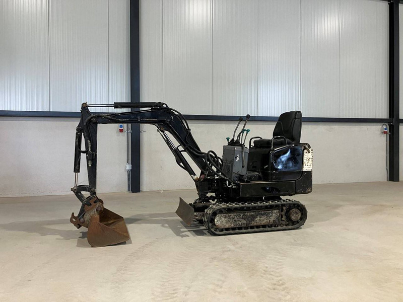 Takeuchi TB108 - Мини-экскаватор: фото 1 Takeuchi TB108 - Мини-экскаватор: фото 1