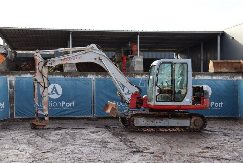 Takeuchi TB175 - Гусеничный экскаватор: фото 1 Takeuchi TB175 - Гусеничный экскаватор: фото 1