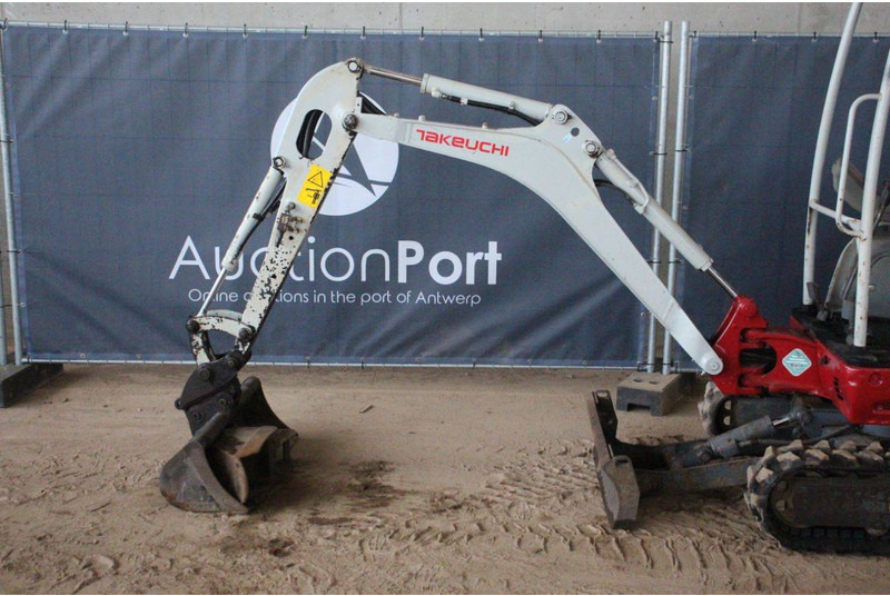 Мини-экскаватор Takeuchi TB216: фото 9