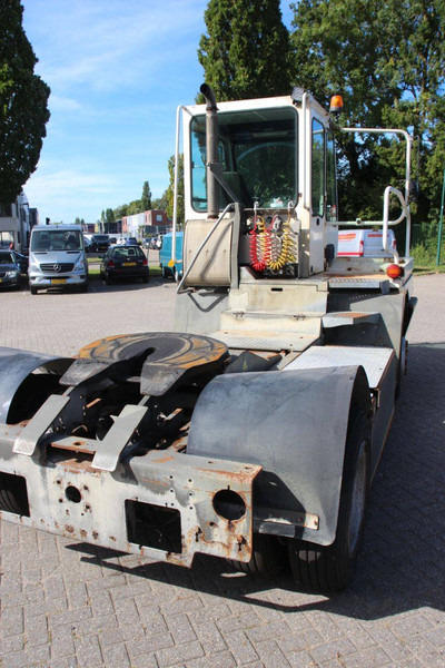 Terberg YT222 - Терминальный тягач: фото 5 Terberg YT222 - Терминальный тягач: фото 5