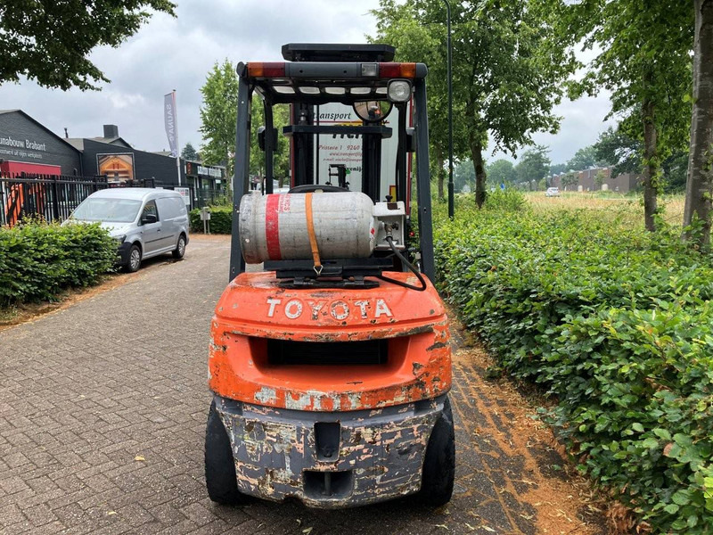 Toyota 02-7FGF30 - Газовый погрузчик: фото 4 Toyota 02-7FGF30 - Газовый погрузчик: фото 4