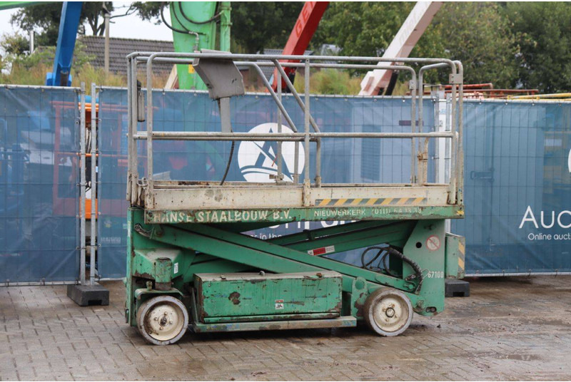 UpRight SL20 - Ножничный подъемник: фото 1 UpRight SL20 - Ножничный подъемник: фото 1