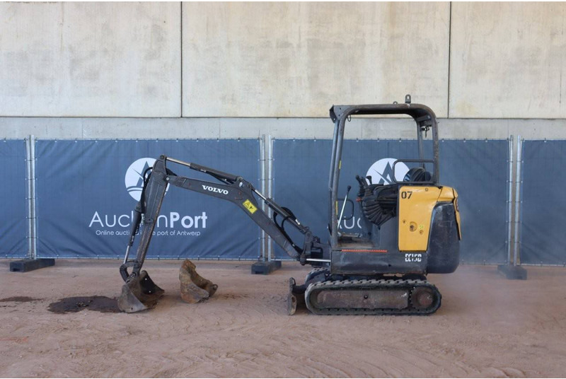 Volvo EC15D - Мини-экскаватор: фото 2 Volvo EC15D - Мини-экскаватор: фото 2