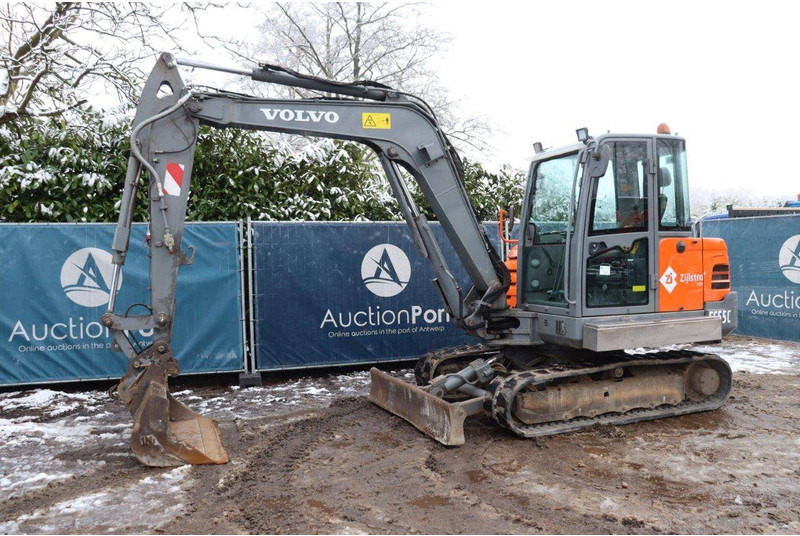 Volvo EC55C - Гусеничный экскаватор: фото 1 Volvo EC55C - Гусеничный экскаватор: фото 1