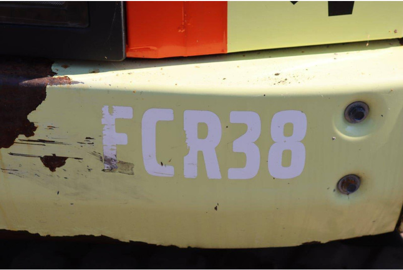 Гусеничный экскаватор Volvo ECR38: фото 19