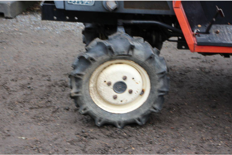 Трактор Yanmar F155D: фото 15 Трактор Yanmar F155D: фото 15