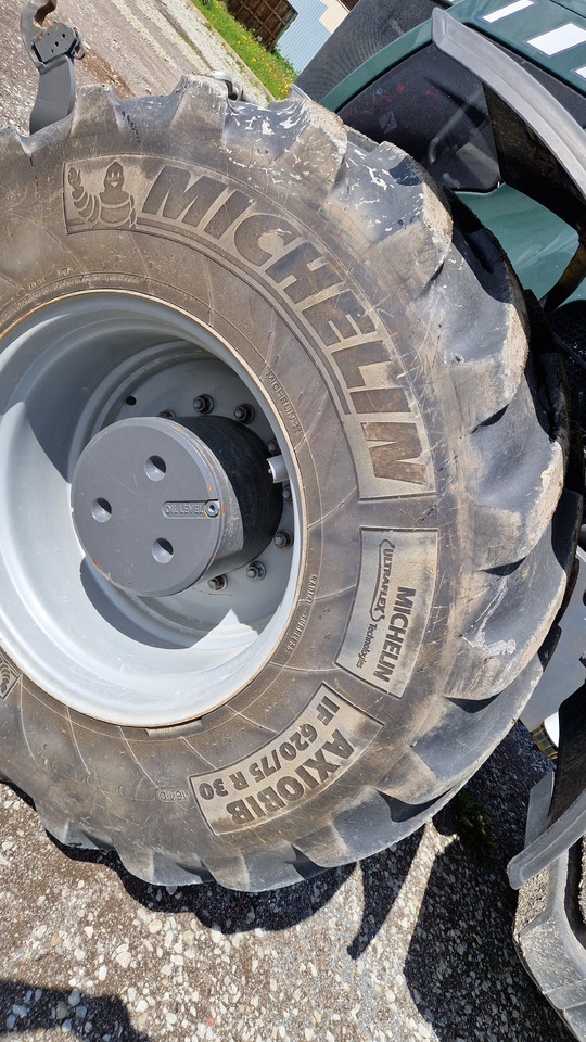 Massey Ferguson 8737 - Трактор: фото 5 Massey Ferguson 8737 - Трактор: фото 5