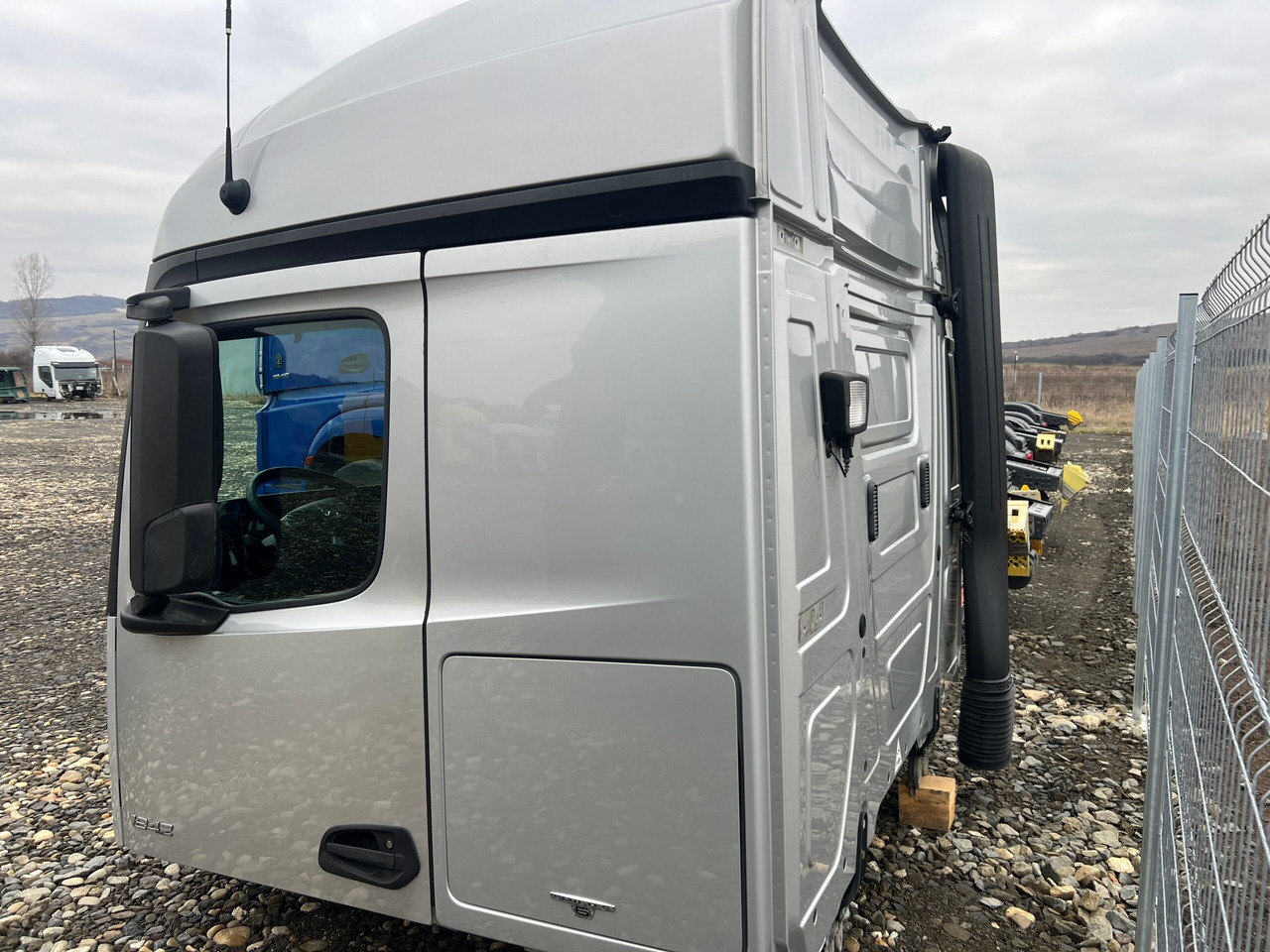CABINA MERCEDES ACTROS MP4 STREAMSPACE 2.5 - Кабина для Грузовиков: фото 4 CABINA MERCEDES ACTROS MP4 STREAMSPACE 2.5 - Кабина для Грузовиков: фото 4