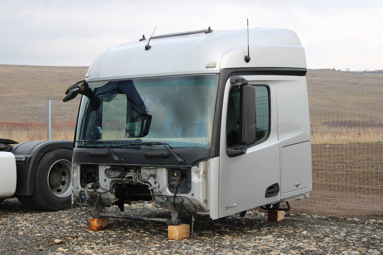 CABINA MERCEDES ACTROS MP4 STREAMSPACE 2.5 - Кабина для Грузовиков: фото 3 CABINA MERCEDES ACTROS MP4 STREAMSPACE 2.5 - Кабина для Грузовиков: фото 3