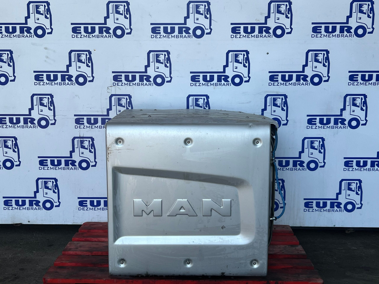 CATALIZATOR MAN TGX TG3 81.15103.6247 - Катализатор для Грузовиков: фото 1 CATALIZATOR MAN TGX TG3 81.15103.6247 - Катализатор для Грузовиков: фото 1