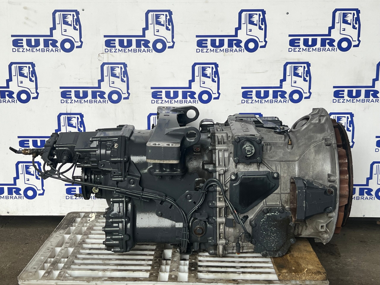 CUTIE DE VITEZE MAN AUTOMATA FARA RETARDER TIPMATIC 14 2700NM DD 81.32004.6415 - Коробка передач для Грузовиков: фото 3 CUTIE DE VITEZE MAN AUTOMATA FARA RETARDER TIPMATIC 14 2700NM DD 81.32004.6415 - Коробка передач для Грузовиков: фото 3