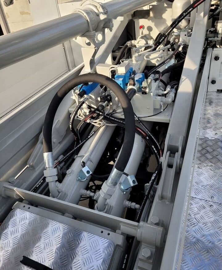 Mercedes-Benz New BMS BCP M22 ZX-4 on chassis - Автобетононасос: фото 2 Mercedes-Benz New BMS BCP M22 ZX-4 on chassis - Автобетононасос: фото 2