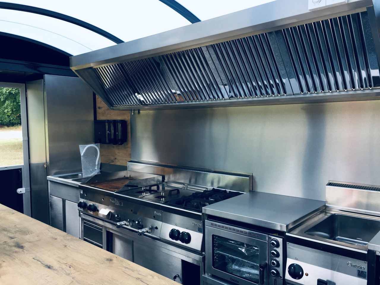 Торговый прицеп WARK COMFORT 5m: фото 15