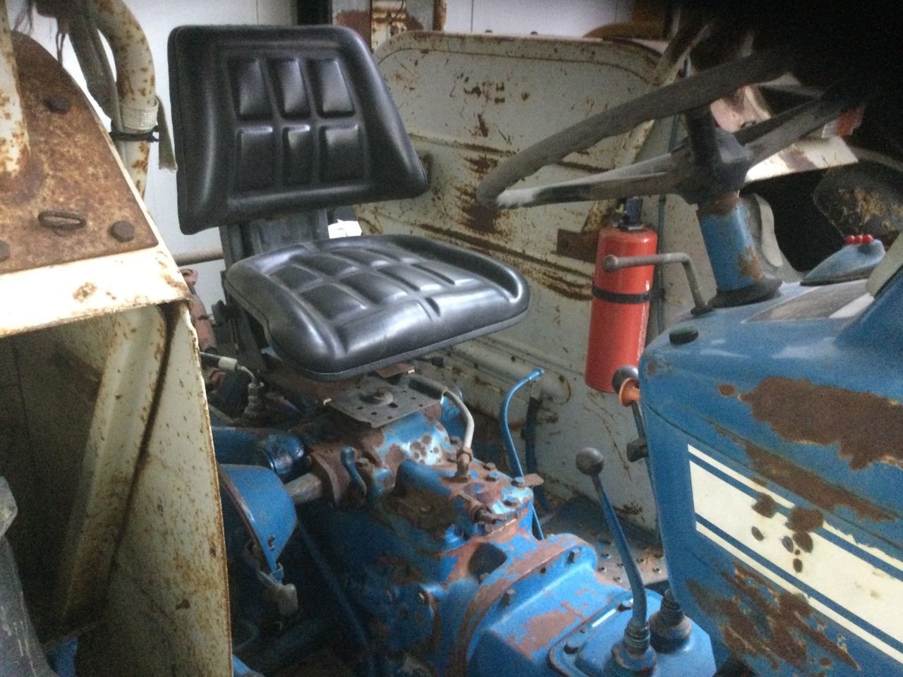 Ford 4000 - Трактор: фото 3 Ford 4000 - Трактор: фото 3