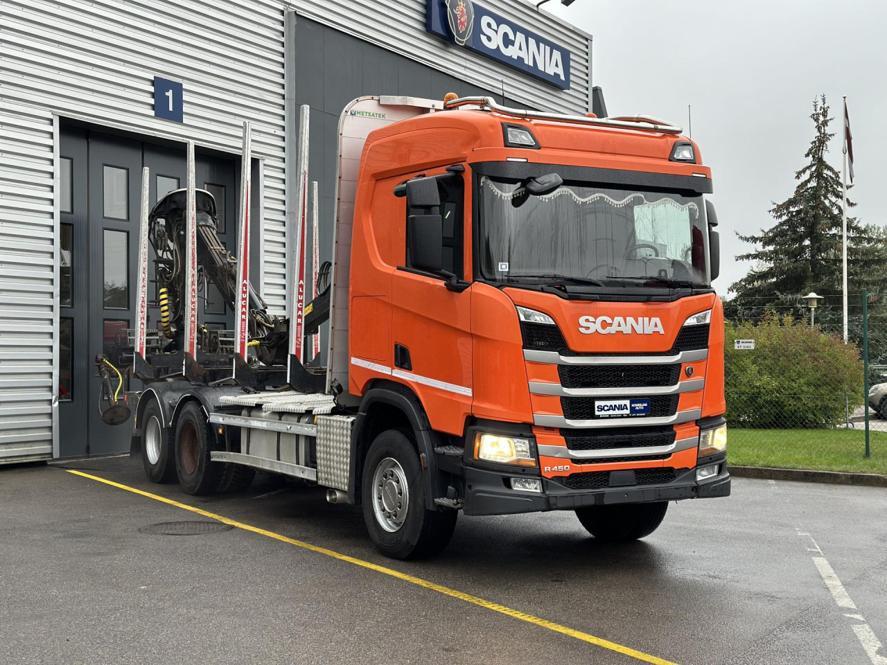 SCANIA R 450 B6x4HZ - Грузовик-шасси: фото 1 SCANIA R 450 B6x4HZ - Грузовик-шасси: фото 1
