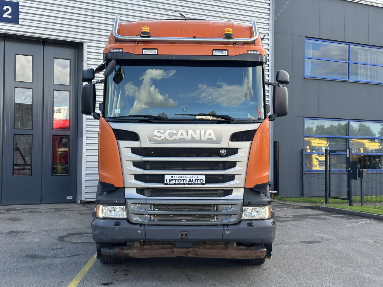 SCANIA R 450 CB6x4HHZ - Грузовик-шасси: фото 3 SCANIA R 450 CB6x4HHZ - Грузовик-шасси: фото 3