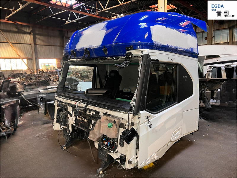 Iveco S-WAY 2022 - Кабина и интерьер: фото 1 Iveco S-WAY 2022 - Кабина и интерьер: фото 1