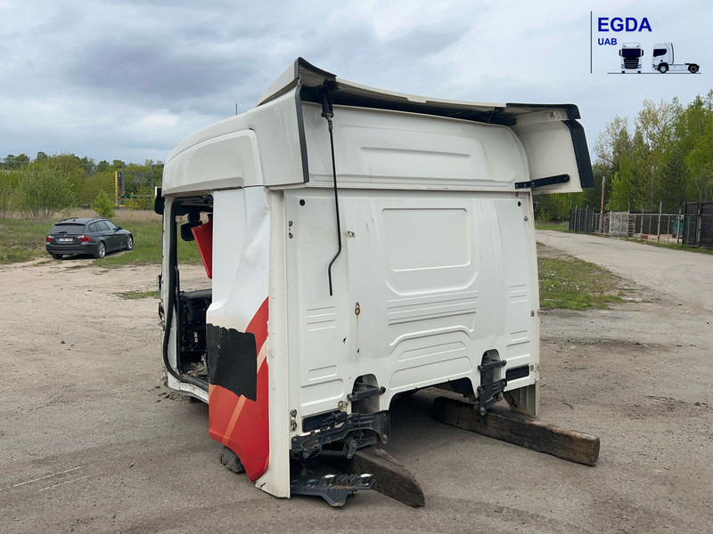 Scania  - Кабина и интерьер: фото 1 Scania  - Кабина и интерьер: фото 1