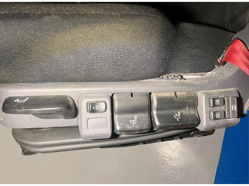 Scania driver (left side) euro 6 - Сиденье: фото 2 Scania driver (left side) euro 6 - Сиденье: фото 2