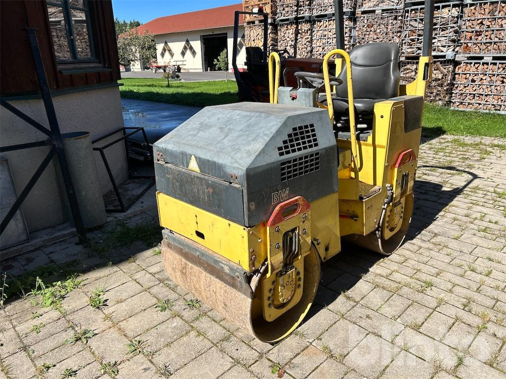 BOMAG BW80 AD-2 (2005) - Дорожный каток: фото 1 BOMAG BW80 AD-2 (2005) - Дорожный каток: фото 1