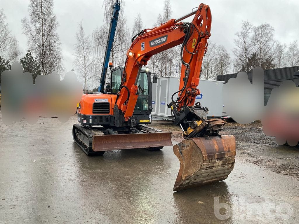 Doosan DX85R-3 med tiltrotator och redskap - Гусеничный экскаватор: фото 2 Doosan DX85R-3 med tiltrotator och redskap - Гусеничный экскаватор: фото 2
