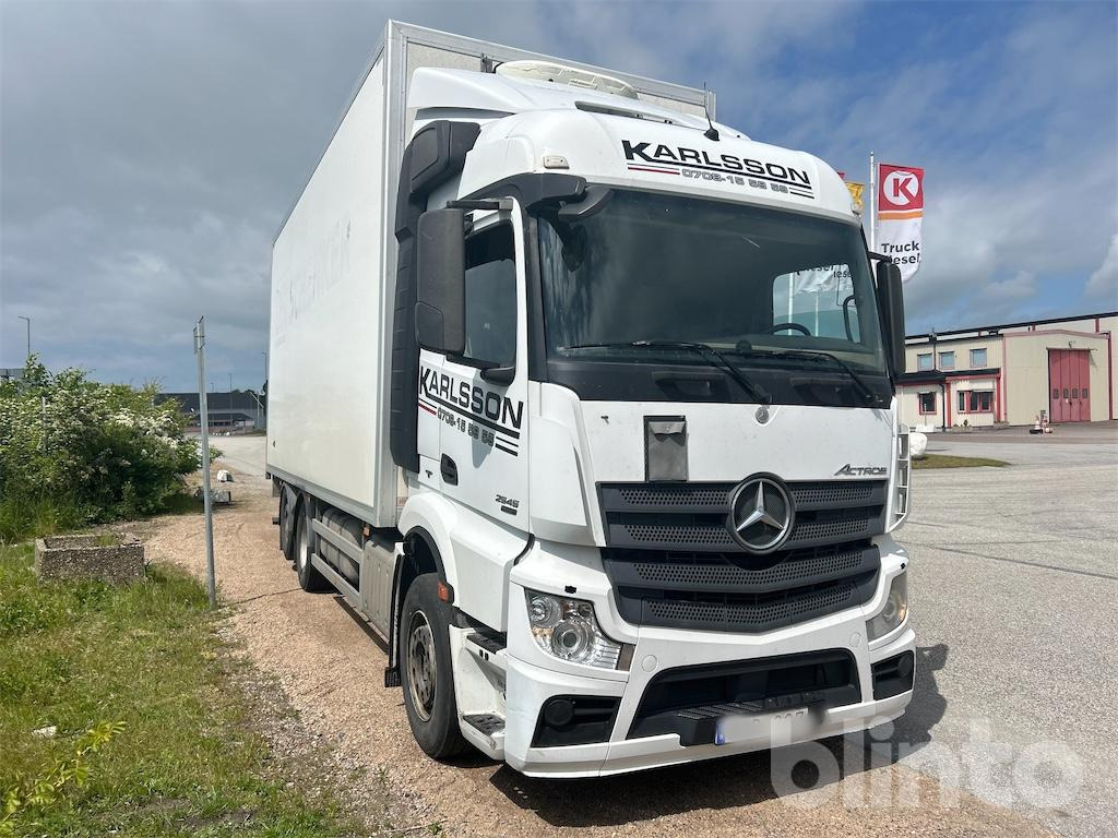 MERCEDES-BENZ Actros 963-0-C - Грузовик: фото 4 MERCEDES-BENZ Actros 963-0-C - Грузовик: фото 4