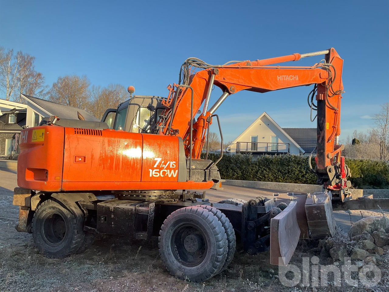 Hitachi ZX160W - Колёсный экскаватор: фото 5 Hitachi ZX160W - Колёсный экскаватор: фото 5