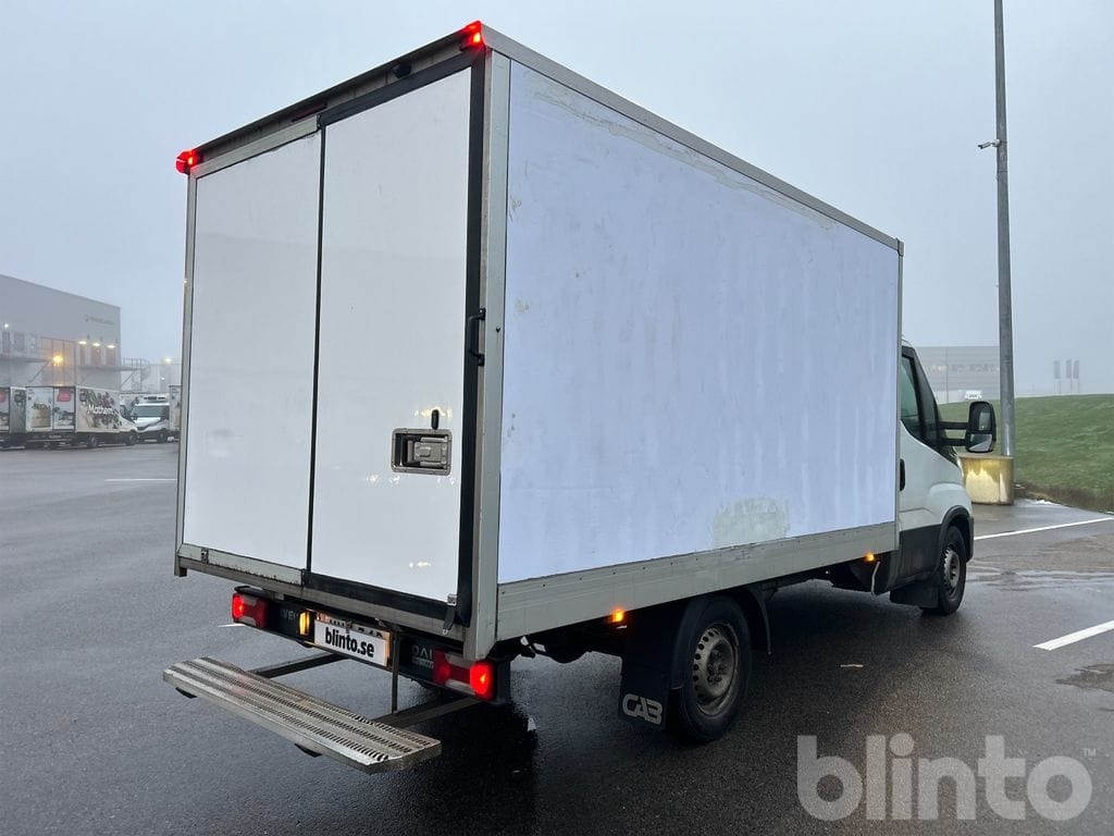 Iveco Daily 35-140 - Carrier Pulsor 400 - Фургон-рефрижератор: фото 5 Iveco Daily 35-140 - Carrier Pulsor 400 - Фургон-рефрижератор: фото 5