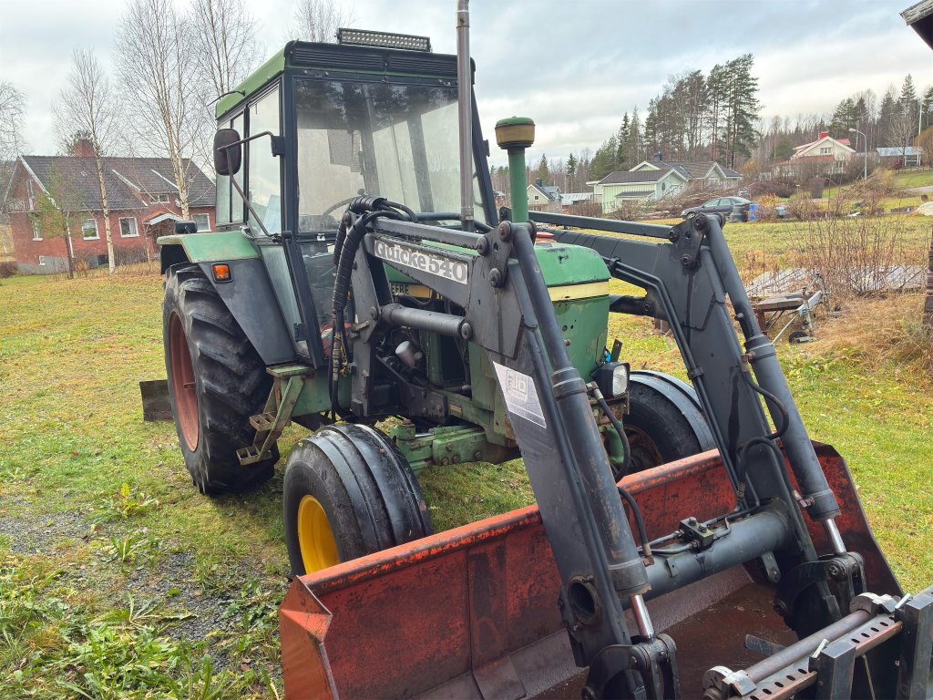 JOHN DEERE 1640 TSS - Трактор: фото 3 JOHN DEERE 1640 TSS - Трактор: фото 3