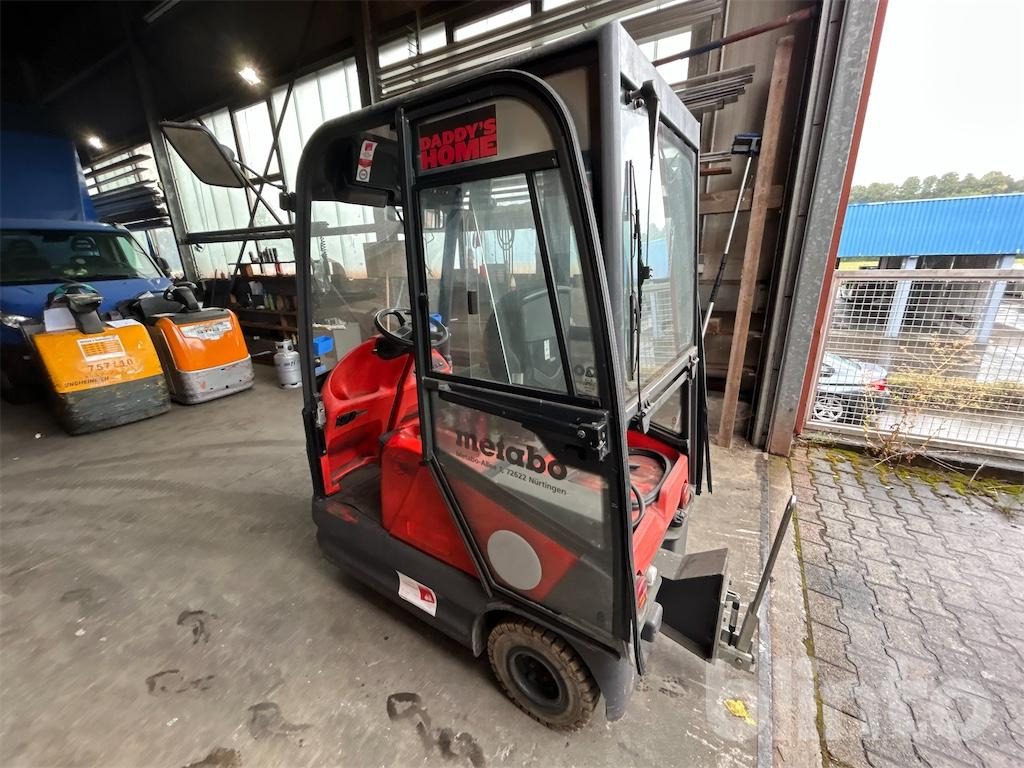 Linde P60Z - Складской тягач: фото 2 Linde P60Z - Складской тягач: фото 2