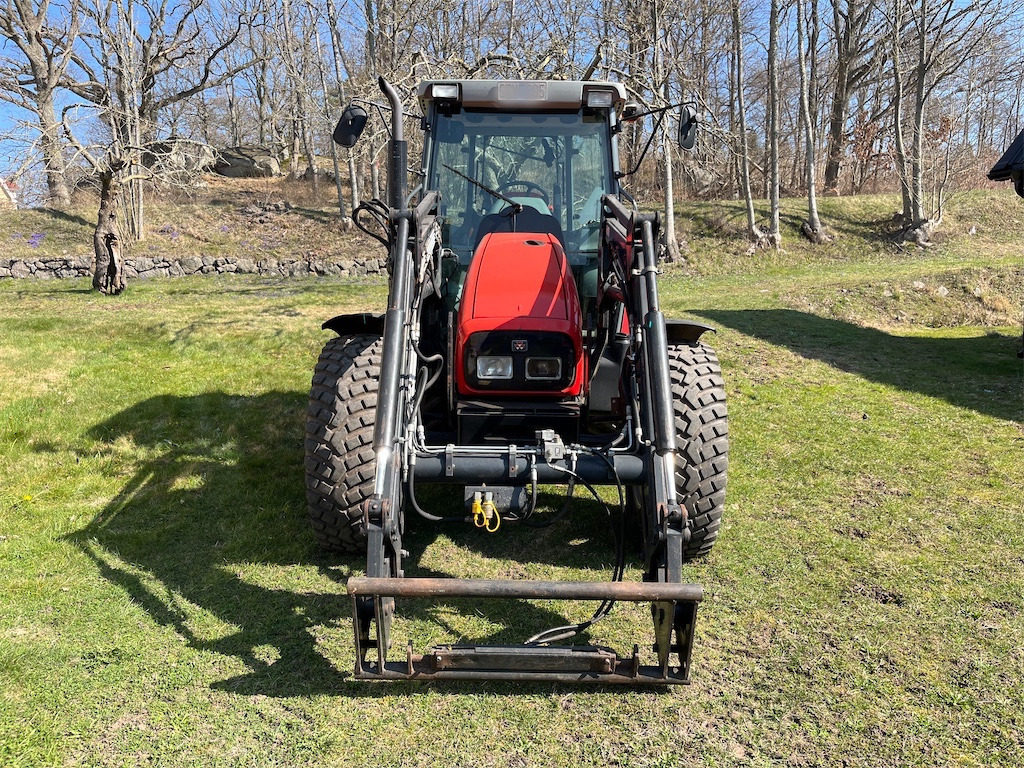 MASSEY FERGUSON 4335-4 - Трактор: фото 2 MASSEY FERGUSON 4335-4 - Трактор: фото 2