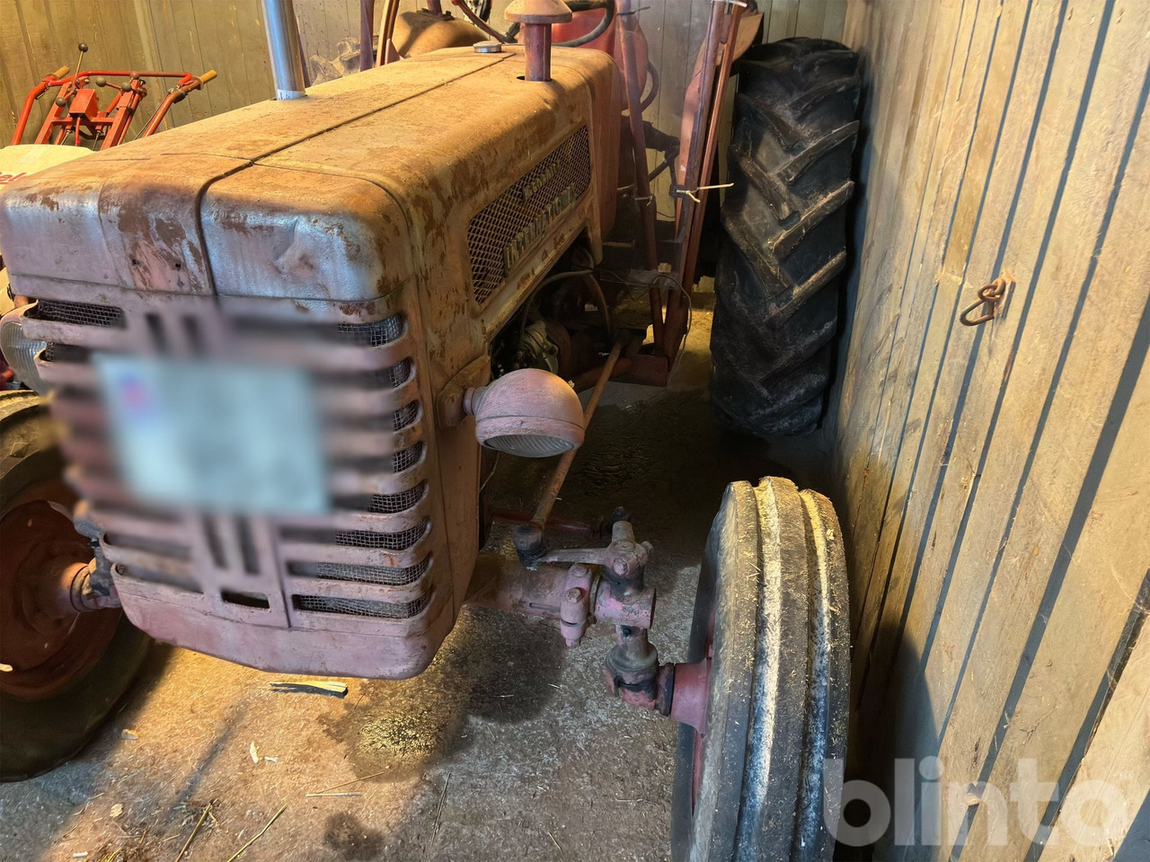 MC CORMICK B-275 - Трактор: фото 5 MC CORMICK B-275 - Трактор: фото 5