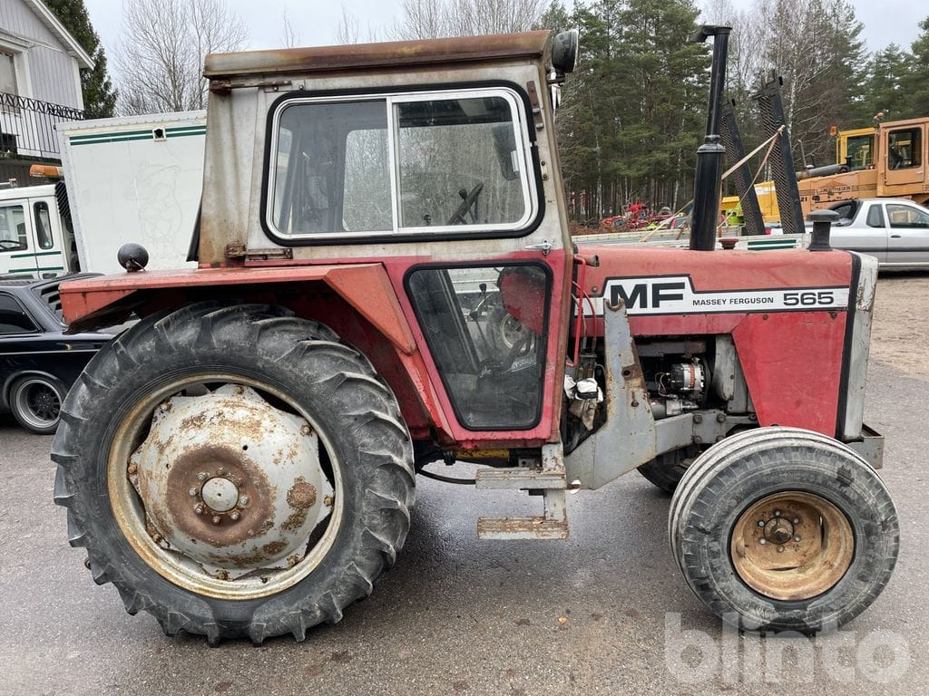 Massey Ferguson 565 - Трактор: фото 4 Massey Ferguson 565 - Трактор: фото 4