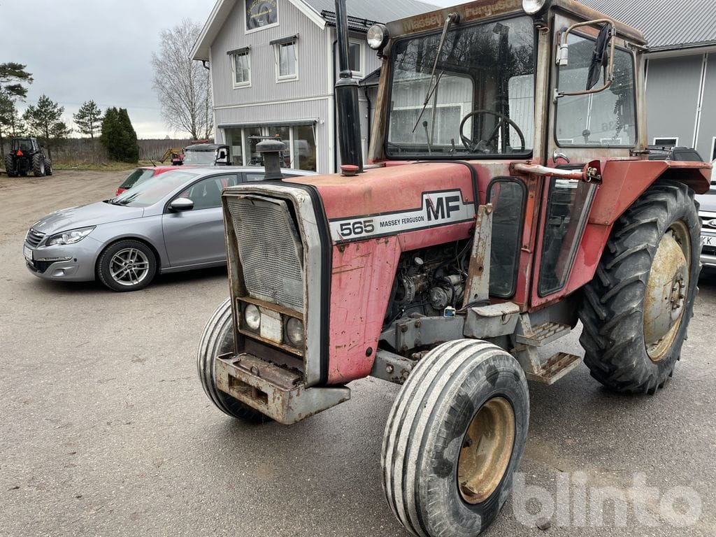 Massey Ferguson 565 - Трактор: фото 3 Massey Ferguson 565 - Трактор: фото 3