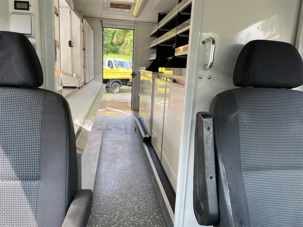 Торговый грузовик Mercedes Benz Sprinter: фото 35