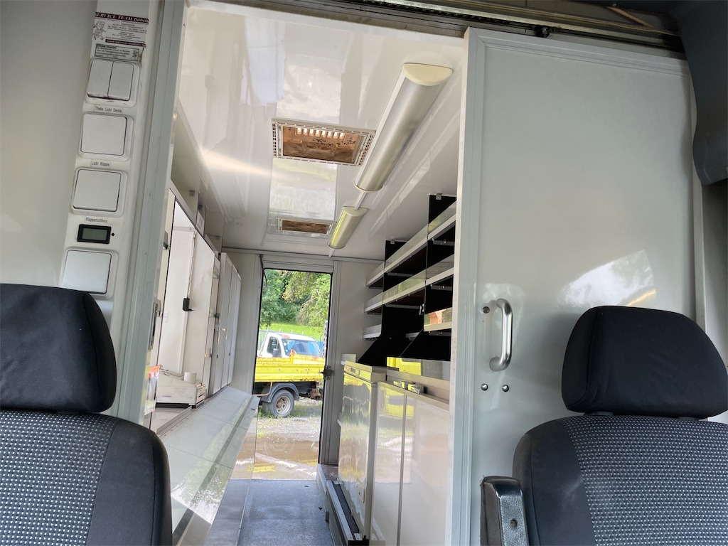 Торговый грузовик Mercedes Benz Sprinter: фото 34