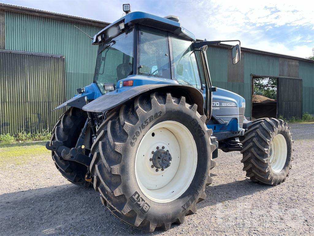 NEW HOLLAND 8670 4WD - Трактор: фото 5 NEW HOLLAND 8670 4WD - Трактор: фото 5