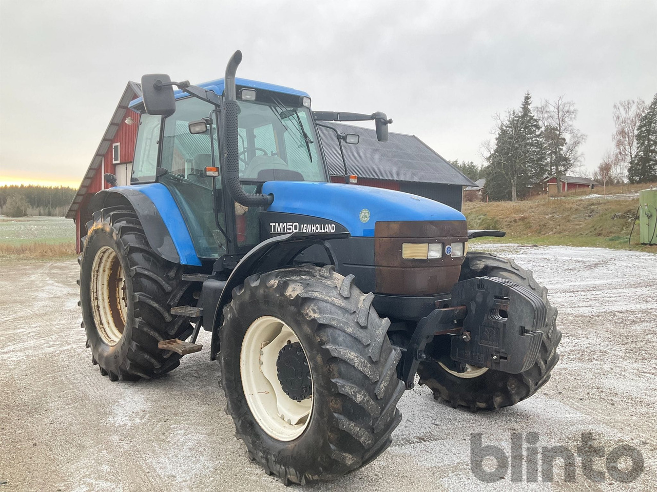 NEW HOLLAND TM150 4WD - Трактор: фото 1 NEW HOLLAND TM150 4WD - Трактор: фото 1