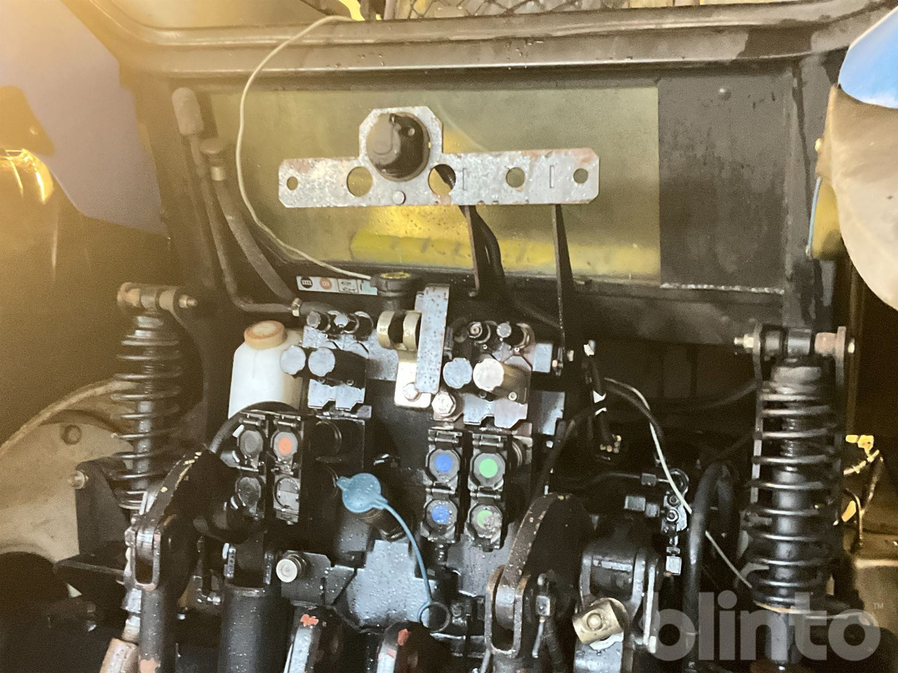 Трактор NEW HOLLAND TM150 4WD: фото 29