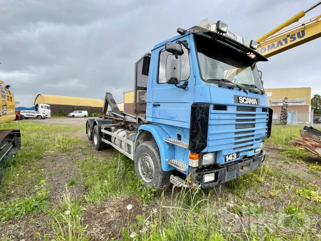 SCANIA R143HL6X2 AVK - Крюковой мультилифт: фото 2 SCANIA R143HL6X2 AVK - Крюковой мультилифт: фото 2