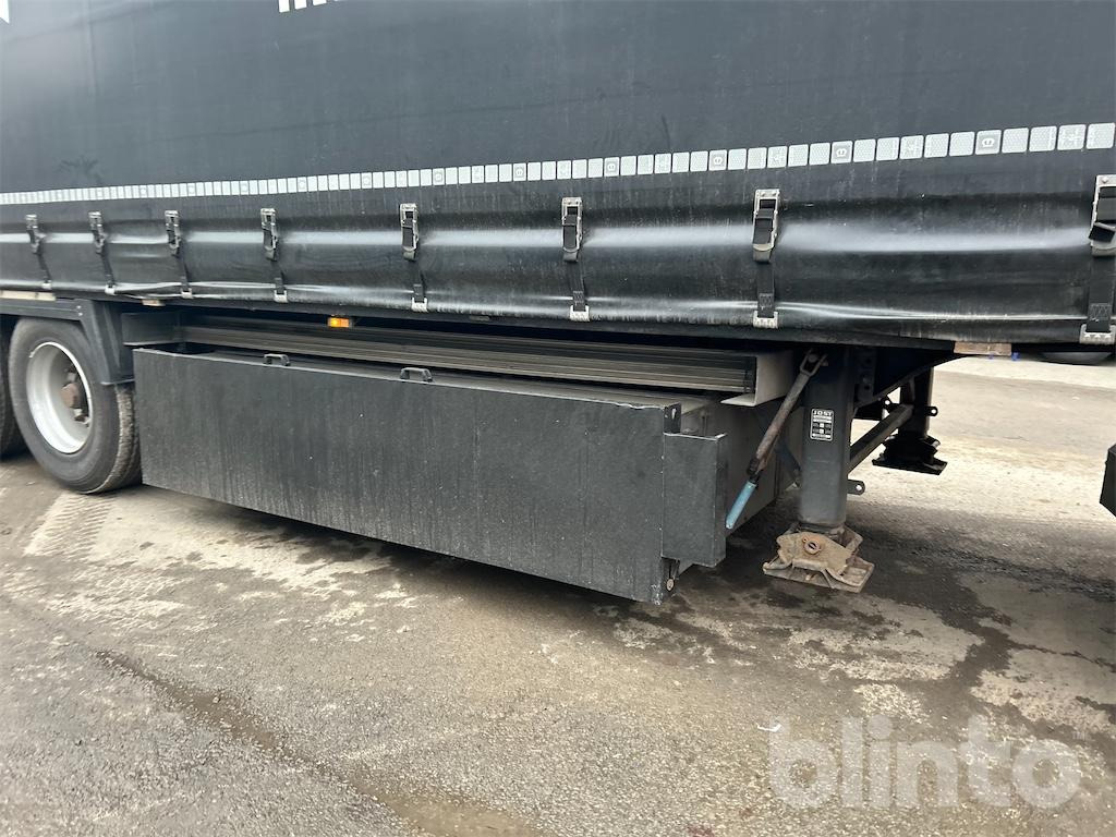 Sattelauflieger Krone (2010) - Тентованный полуприцеп: фото 5 Sattelauflieger Krone (2010) - Тентованный полуприцеп: фото 5