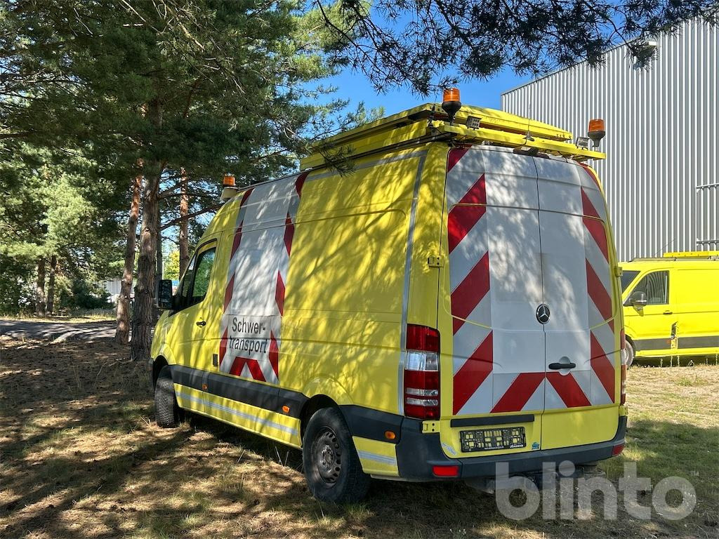 Sprinter Mercedes-Benz (2018) - Цельнометаллический фургон: фото 4 Sprinter Mercedes-Benz (2018) - Цельнометаллический фургон: фото 4