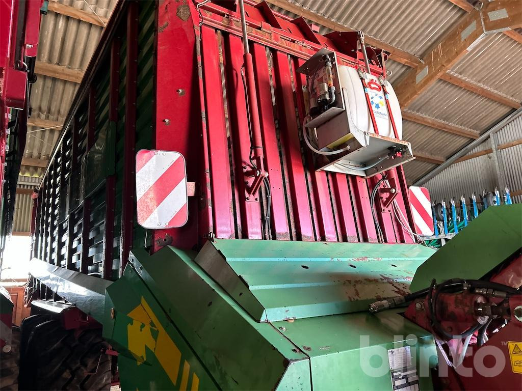 Strautmann Giga Vitesse 4 DO Duo Plus (2009) - Самозагружающийся прицеп: фото 4 Strautmann Giga Vitesse 4 DO Duo Plus (2009) - Самозагружающийся прицеп: фото 4