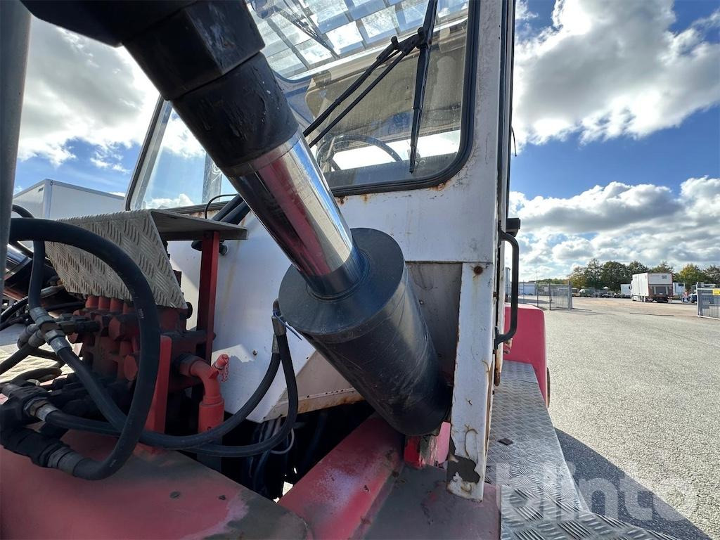 Вилочный погрузчик Svetruck 16 120-38: фото 10