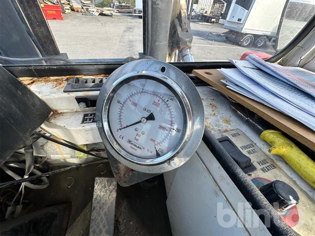 Вилочный погрузчик Svetruck 16 120-38: фото 45