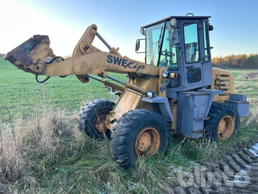 Swekip LW1600F - Колёсный погрузчик: фото 1 Swekip LW1600F - Колёсный погрузчик: фото 1