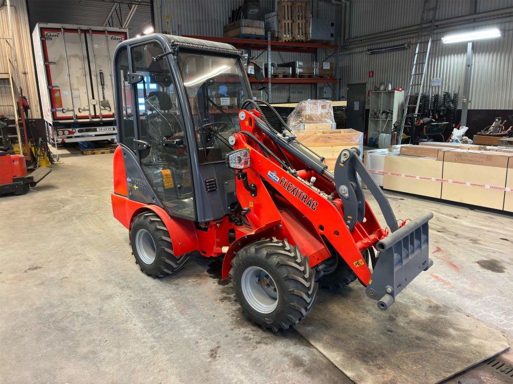 Trejon Flexitrac 1126 - Мини-погрузчик с бортовым поворотом: фото 3 Trejon Flexitrac 1126 - Мини-погрузчик с бортовым поворотом: фото 3